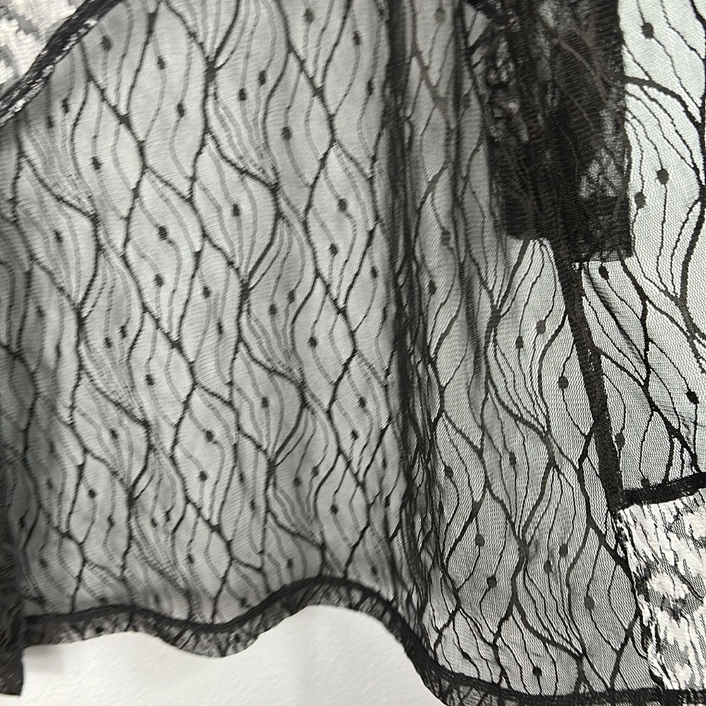 Chico’s Travelers Collection Black & White Sheer Lace 3/4 Sleeve Kimono - Picture 6 of 8